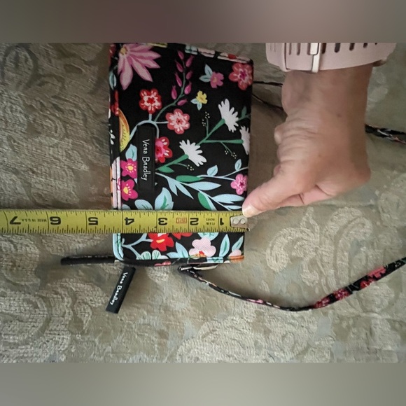 VERA BRADLEY MINI RFID CROSSBODY NWOT - Picture 6 of 9